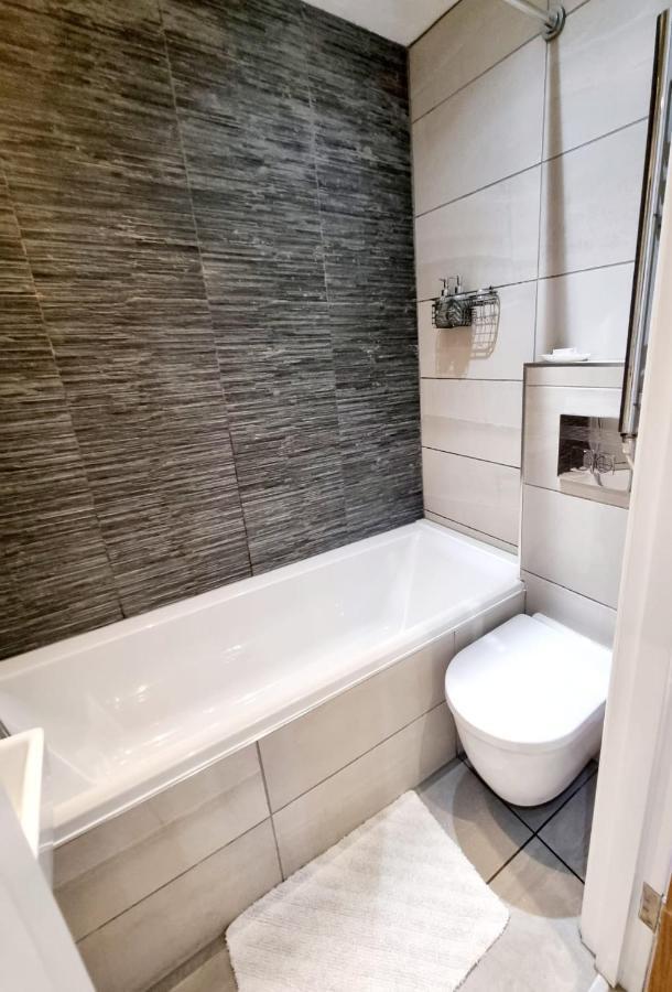Stylish converted Victorian apartment Bournemouth Exterior foto